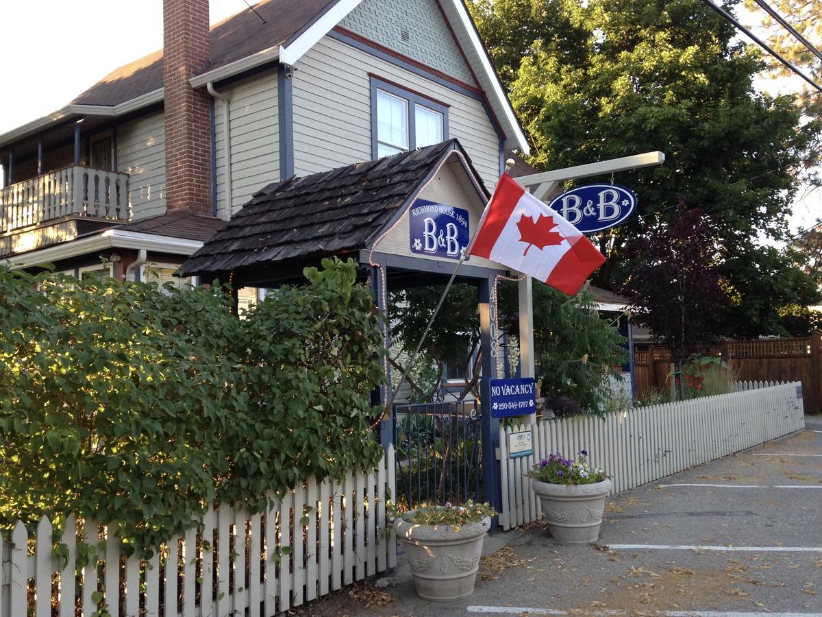 Richmond House Bed & Breakfast Bed & Breakfast Vernon