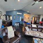 Elysian Lakeview Retreat
