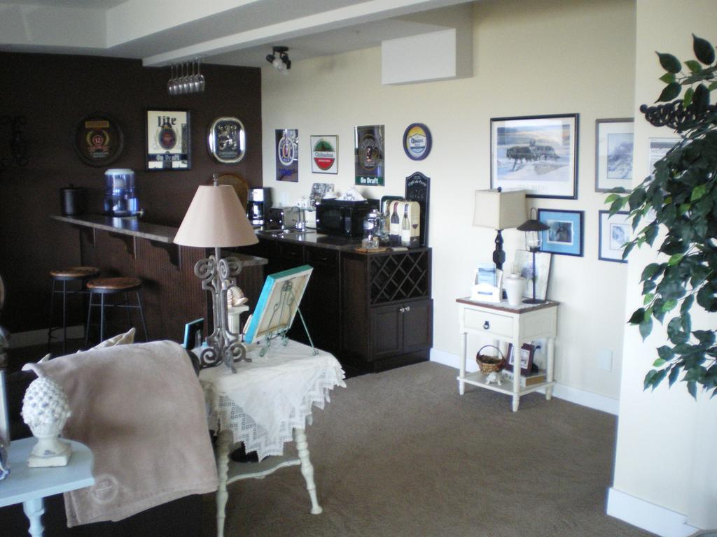Turtle Mountain Bed & Breakfast 2*