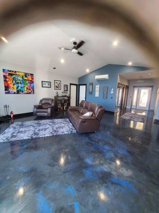 Elysian Lakeview Retreat Apartment Vernon