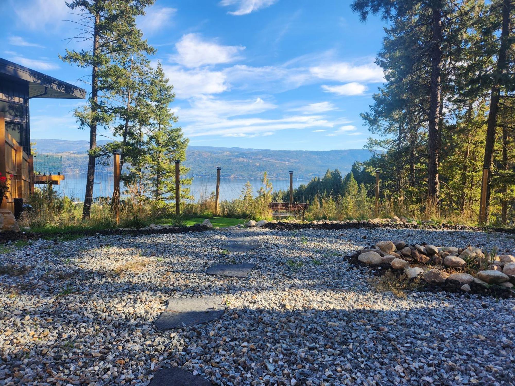 Elysian Lakeview Retreat * Vernon