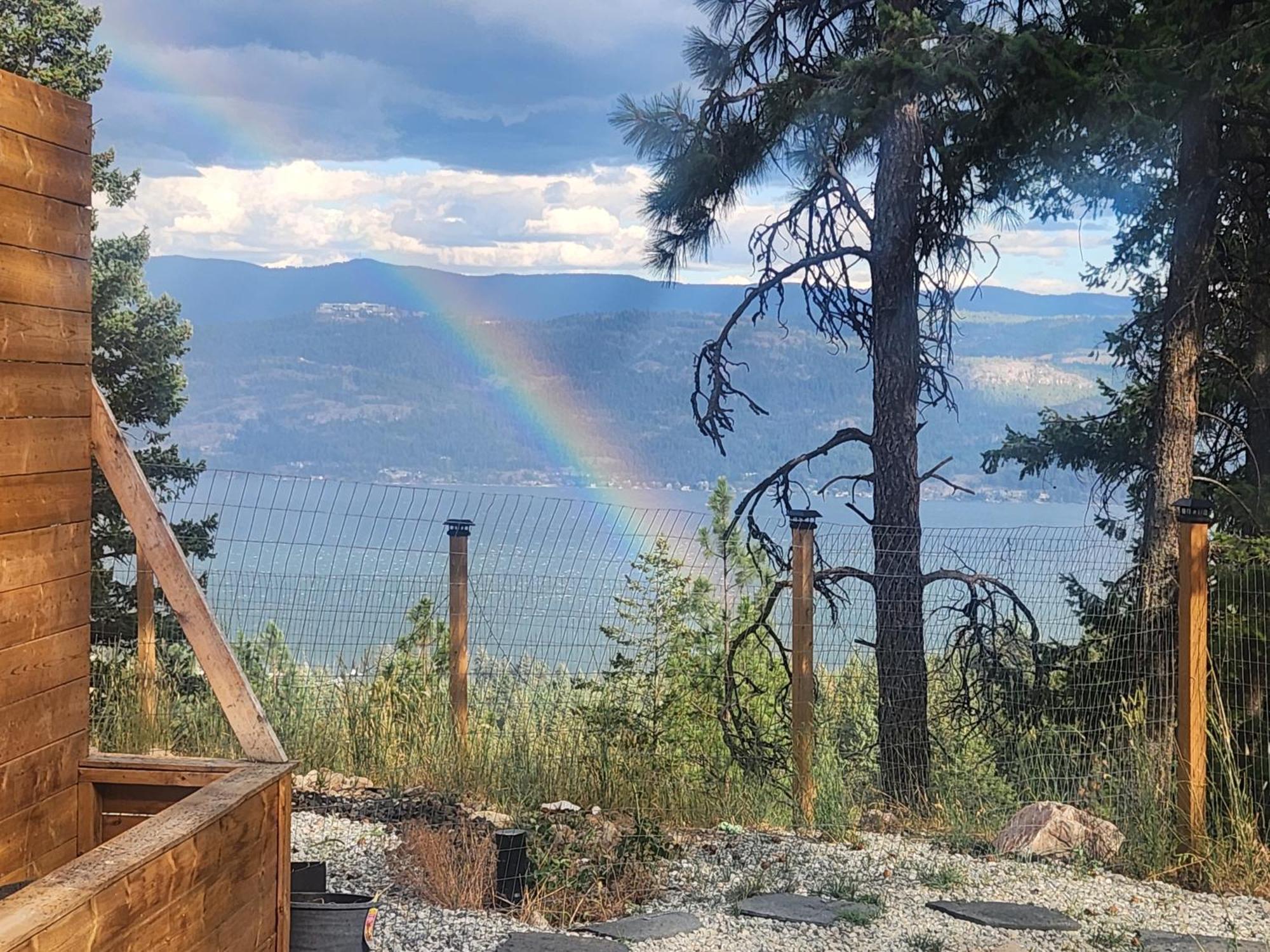 Elysian Lakeview Retreat