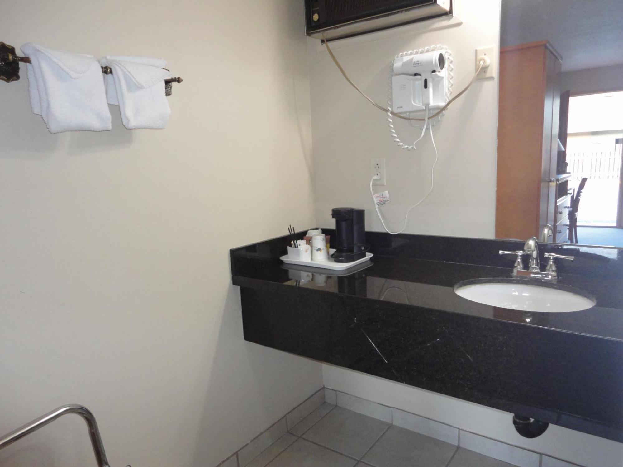Canadas Value & Suites-vernon