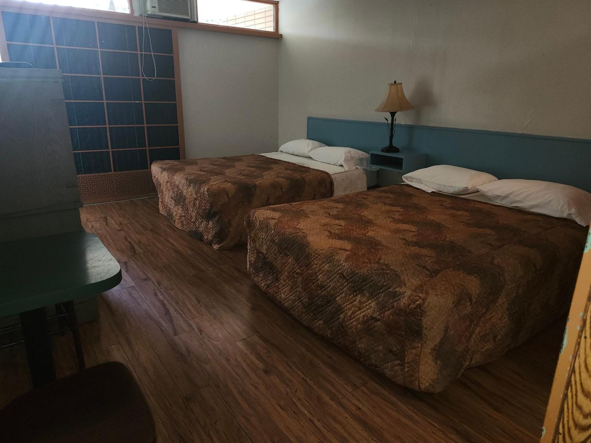 Motel Tiki Village Vernon
