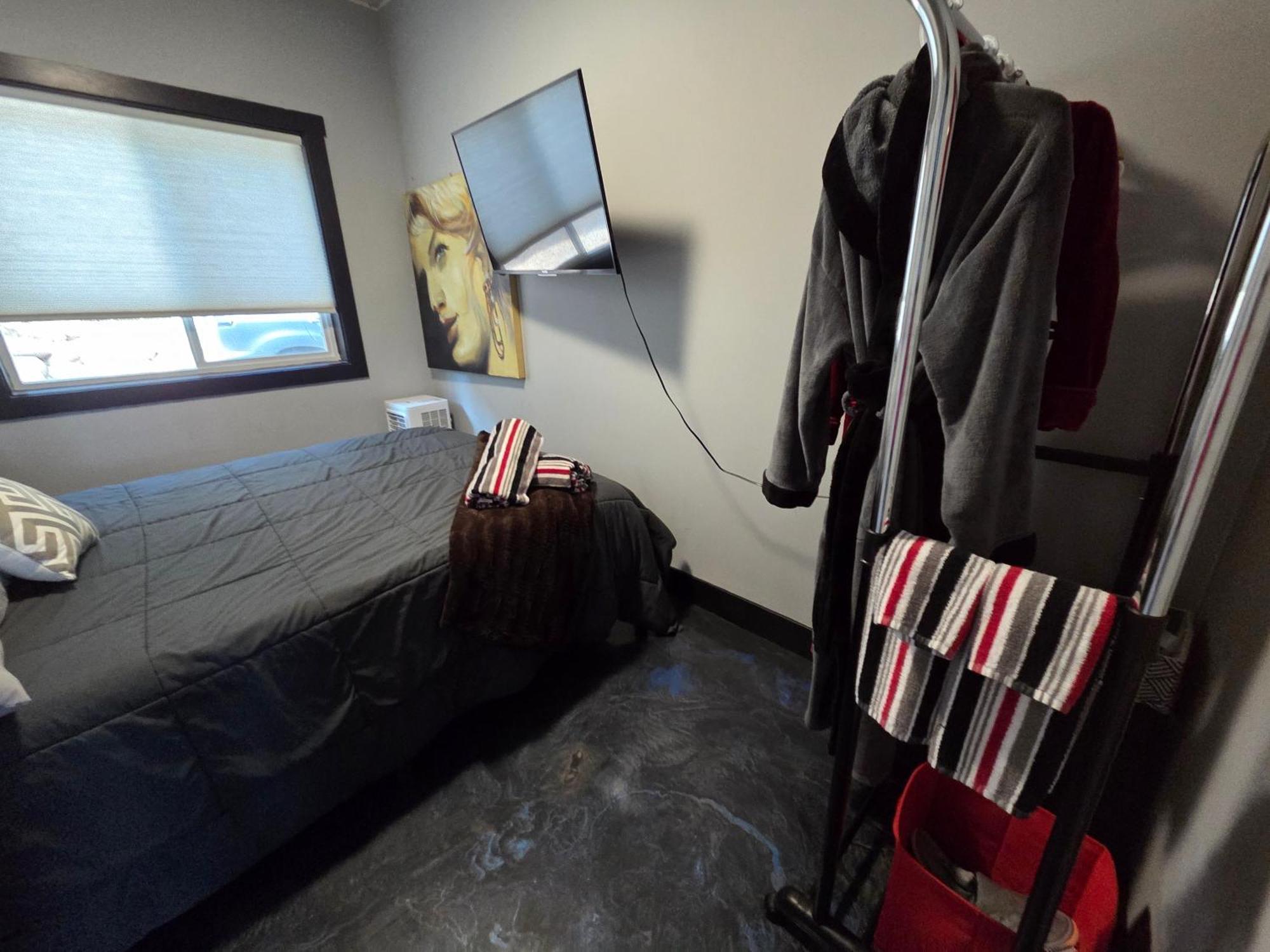 Elysian Lakeview Retreat Apartment