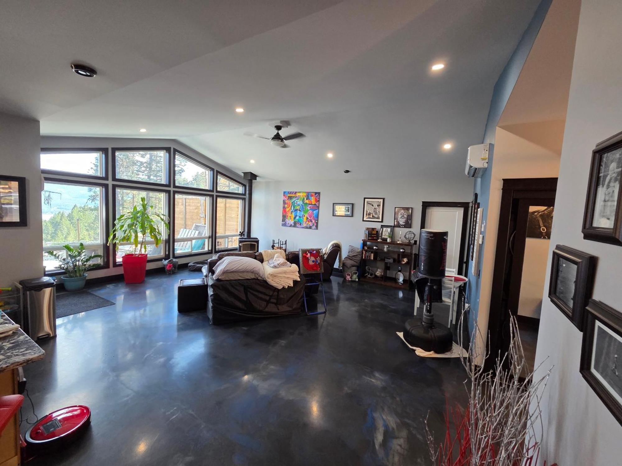 Elysian Lakeview Retreat * Vernon