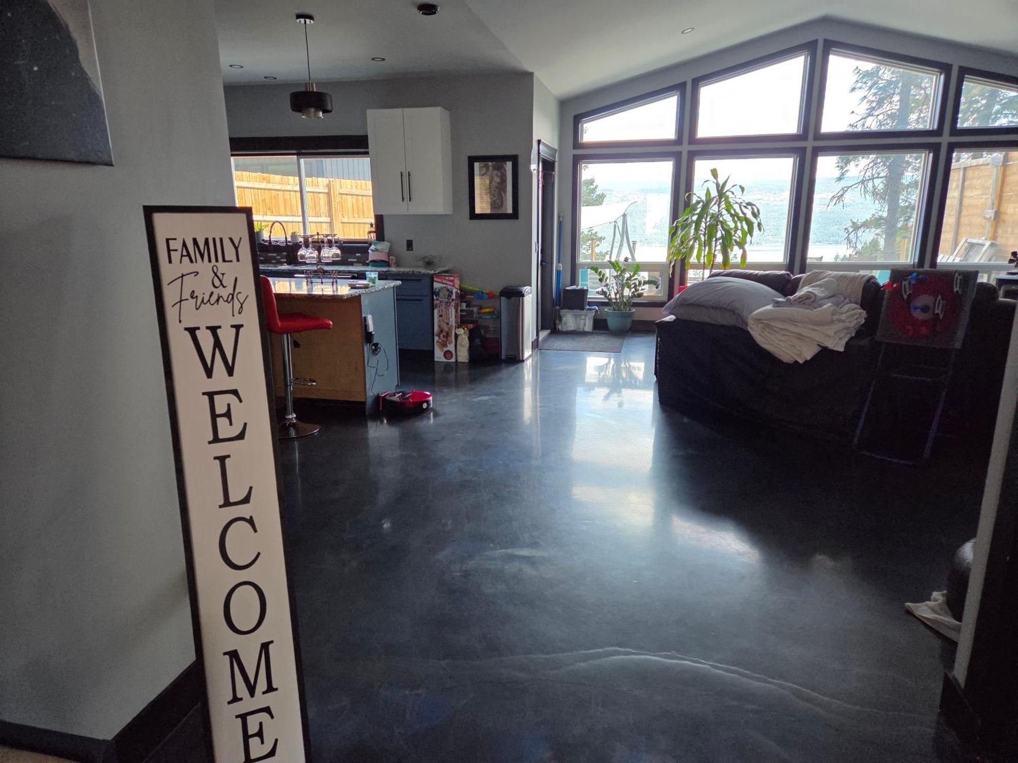 Elysian Lakeview Retreat * Vernon