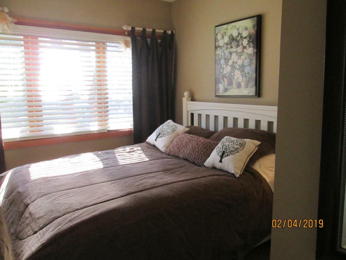 Outback,lakeside Vacation Holiday park *