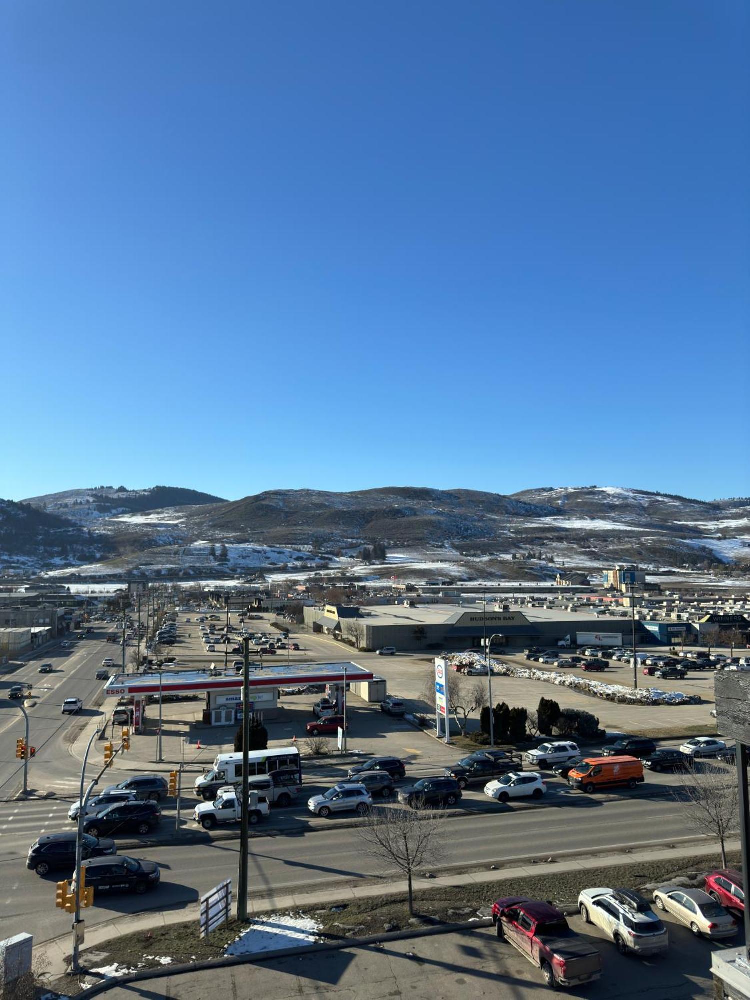 Divya Sutra Plaza And Conference Centre, Vernon, Bc 4*