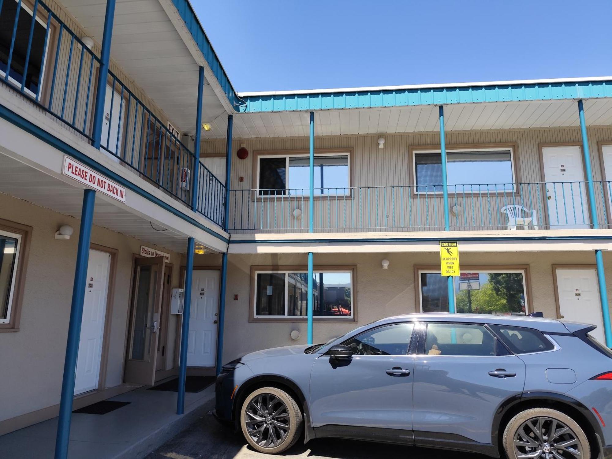 Silver Star Motel 2*
