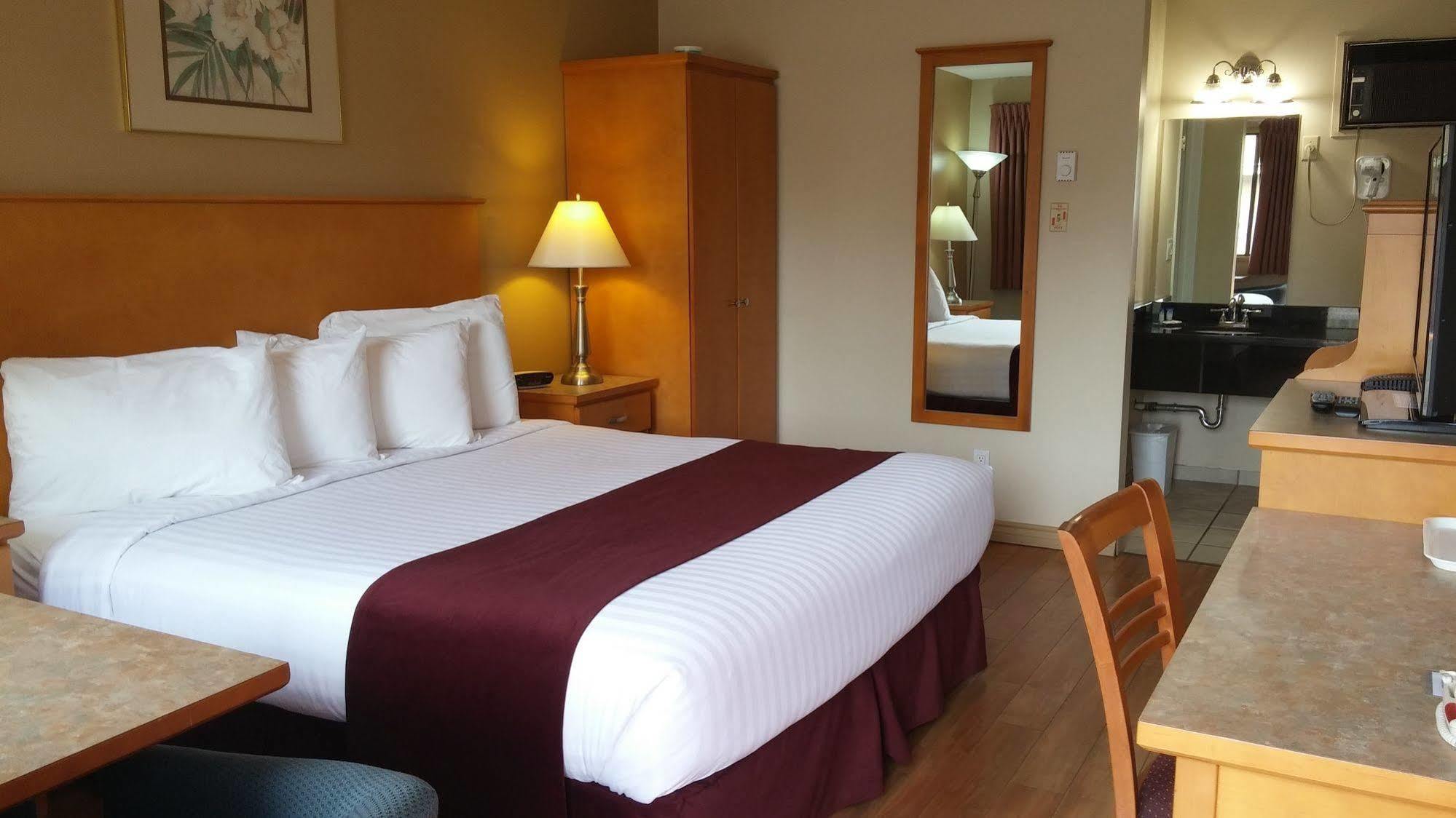 Canadas Value & Suites-vernon Motel 2*