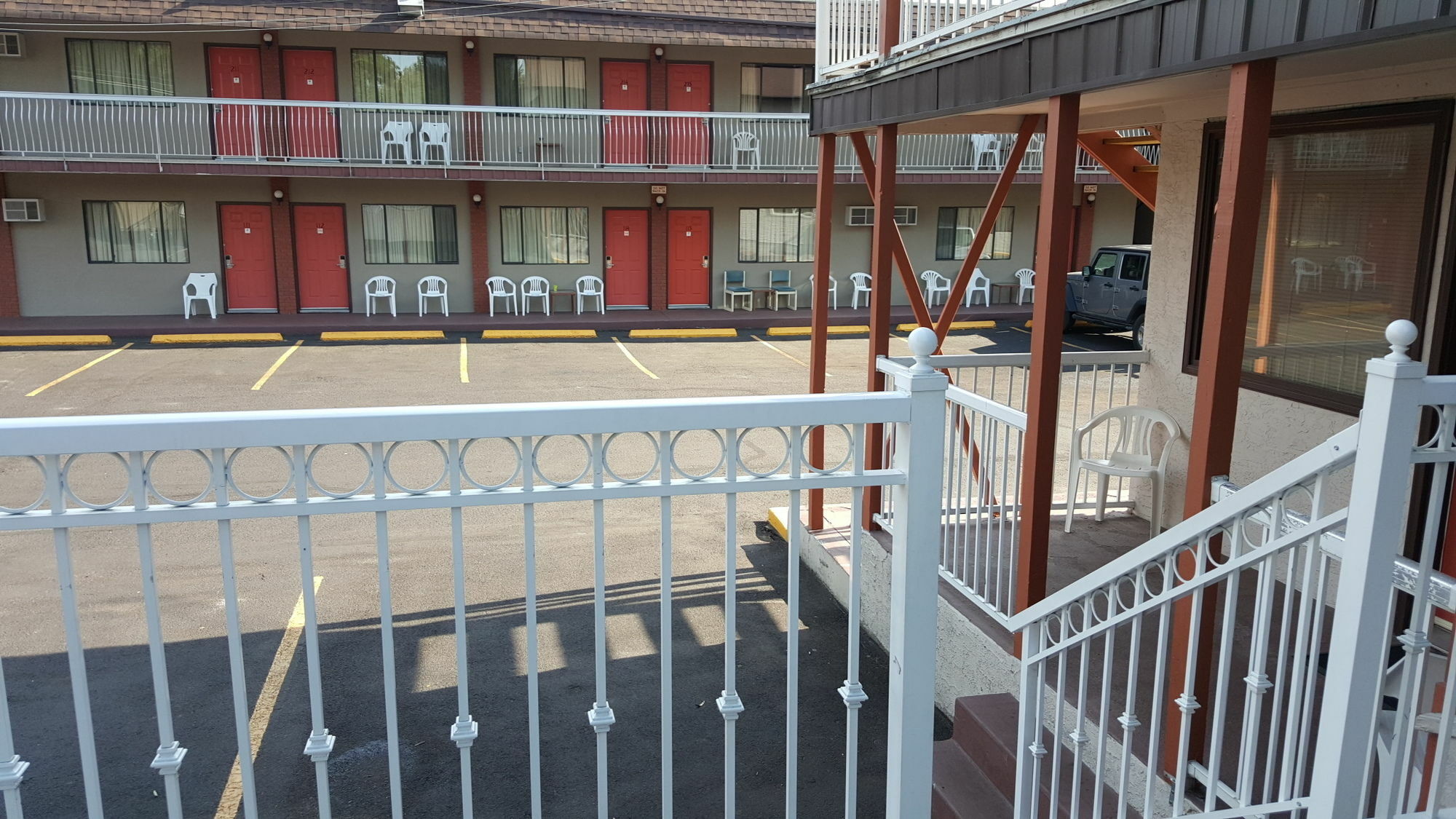 Canadas Value & Suites-vernon Vernon